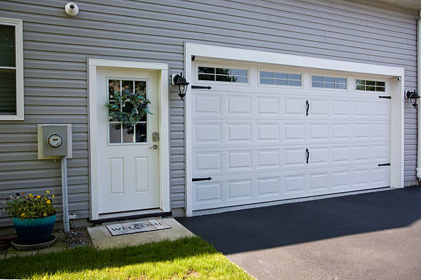 24/7 Emergency Garage Door Panel Replacement experts in Jonesboro, LA